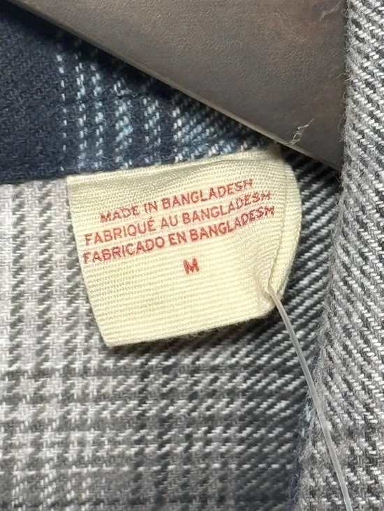 NWT Levi's Men's Blue Plaid Button-Down Shirt | Medium - Picture 4 of 7